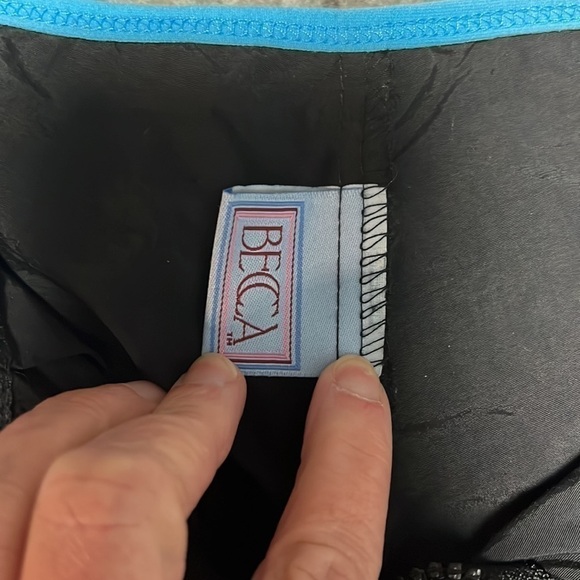 Becca Nylon Shorts or Swim Cover Up Medium - Picture 5 of 11